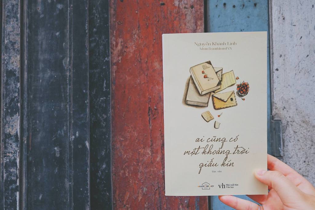 Ai cũng có một khoảng trời giấu kín – Nguyễn Khánh Linh